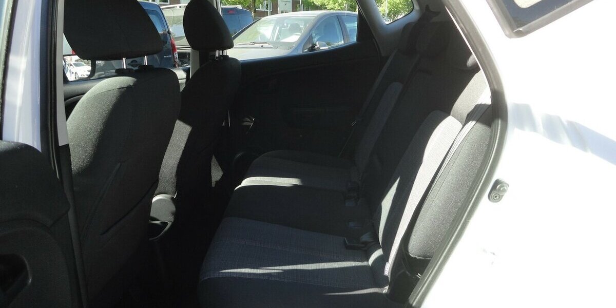 Kia Venga Vision 1,4 Klima SHZ Alu17+ Allwetter 2.Hd 96.000 km 4.950 &euro; Neuss 41462