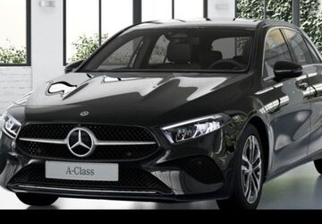 Mercedes-Benz A 180 9.900 km 35.490 &euro; Düsseldorf 40470