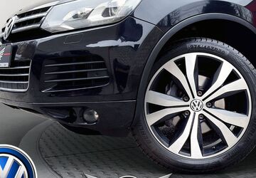 VW Touareg 122.971 km 17.490 &euro; Düsseldorf 40625