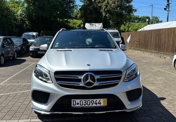 Mercedes-Benz GLE 350 238.000 km 23.300 &euro; Düsseldorf 40227