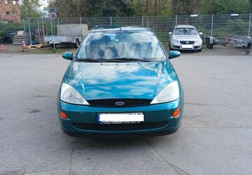 Ford Focus 142.000 km 1.490 &euro; Ratingen 40878