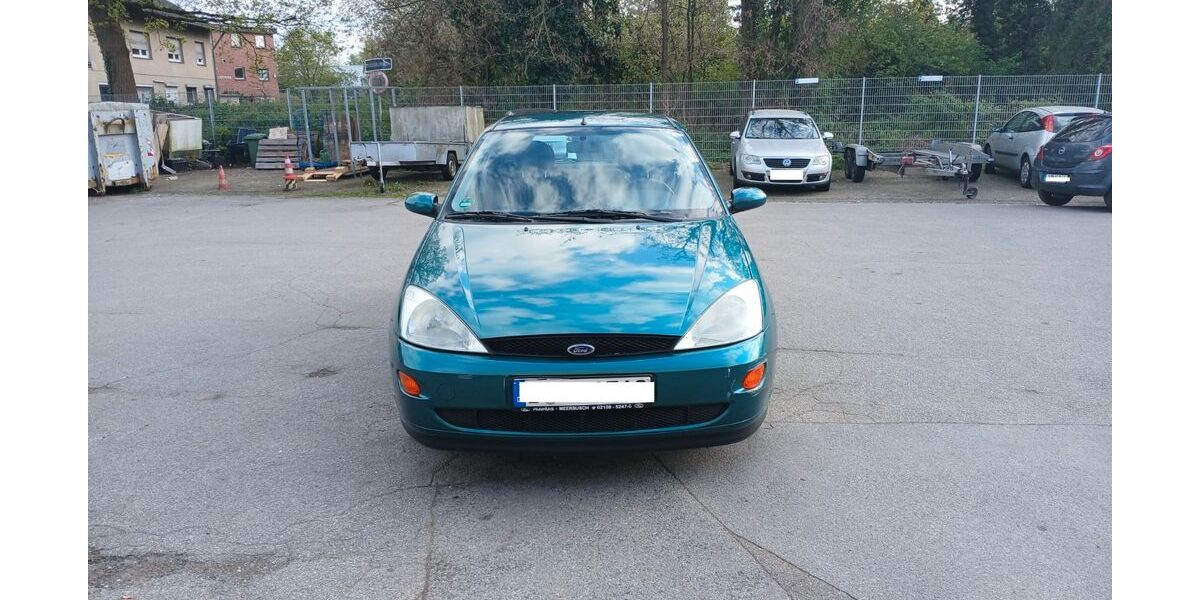 Ford Focus 142.000 km 1.490 &euro; Ratingen 40878