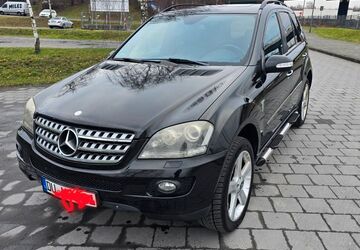 Mercedes-Benz ML 500 230.000 km 9.450 &euro; Duisburg 47259