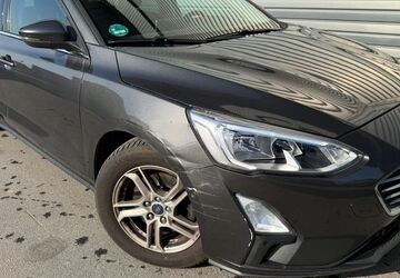 Ford Focus 87.522 km 10.900 &euro; Wuppertal 42285