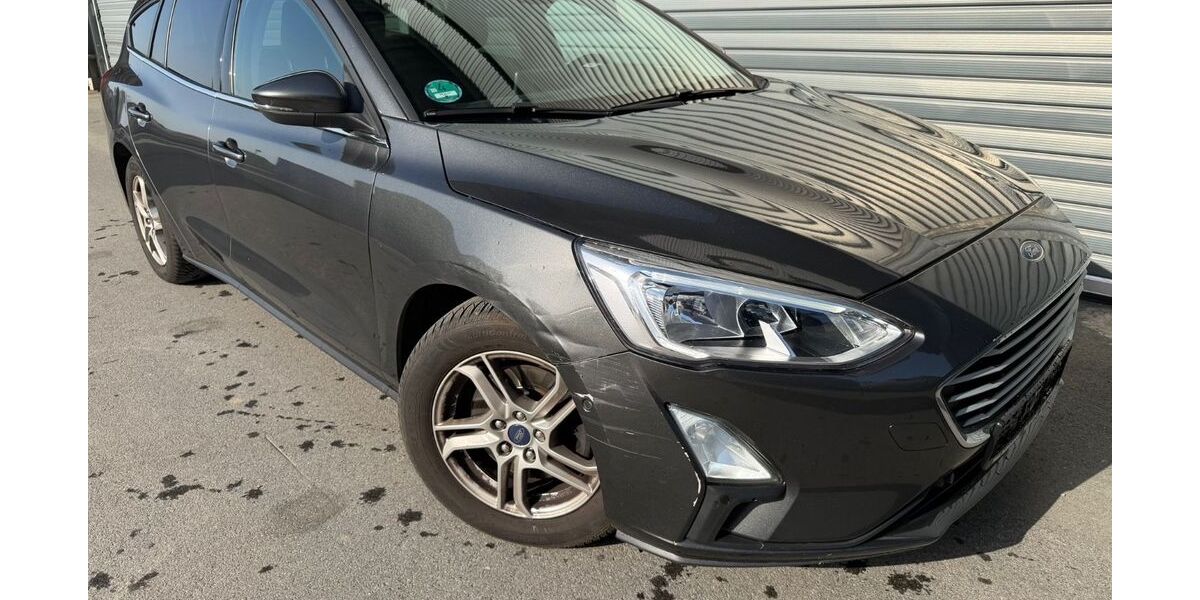 Ford Focus 87.522 km 10.900 &euro; Wuppertal 42285