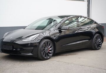 Tesla Model 3 79.331 km 28.950 &euro; Mönchengladbach 41236