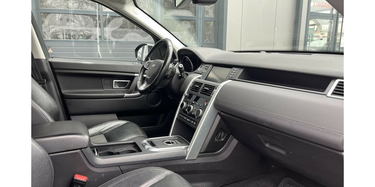 Land Rover Discovery Sport SE AWD/ Automatik/ Allrad/ Leder 206.000 km 10.990 &euro; Mönchengladbach 41066