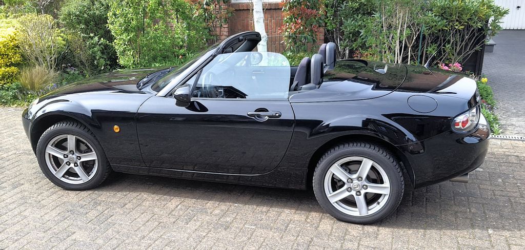 Mazda MX-5 68.000 km 13.000 &euro; Dormagen 41542