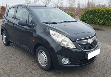 Chevrolet Spark 77.000 km 2.999 &euro; Krefeld 47803