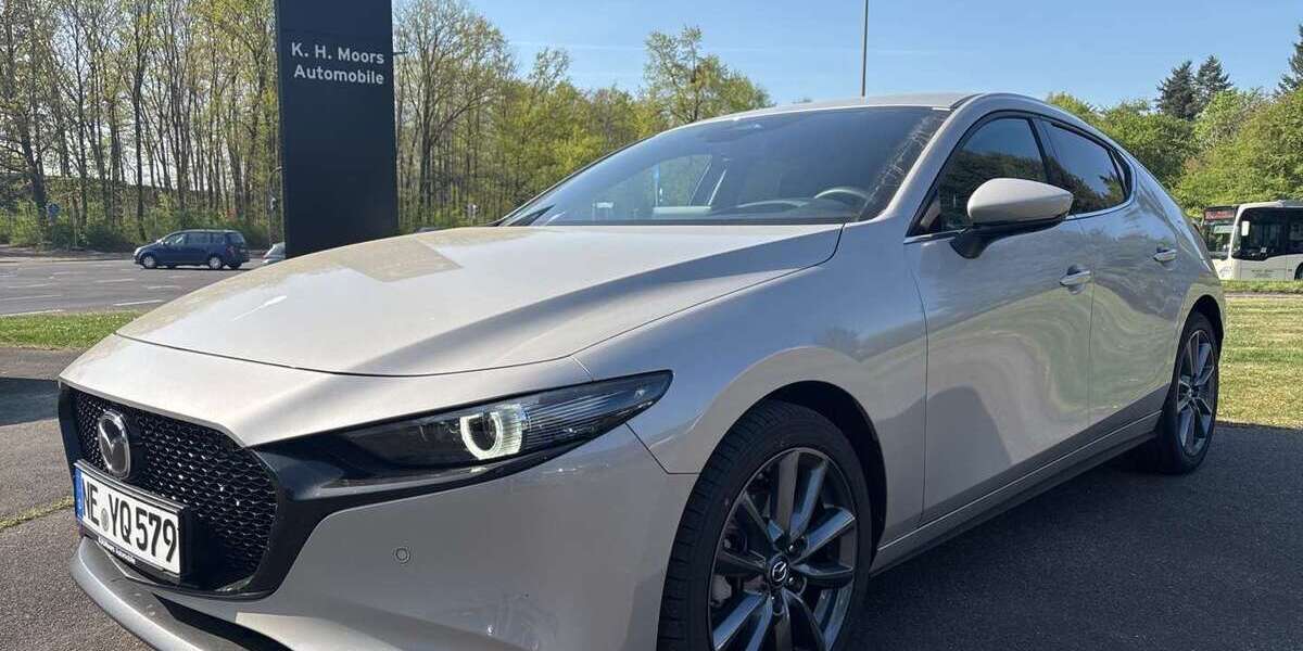 Mazda 3 5.735 km 27.471 &euro; Neuss 41464