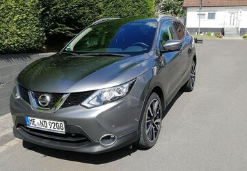 Nissan Qashqai 81.000 km 13.900 &euro; Leverkusen 51381