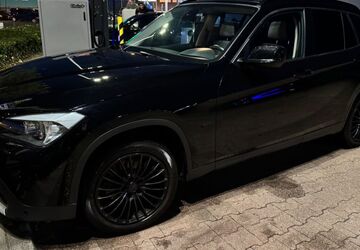 BMW X1 205.000 km 8.999 &euro; Düsseldorf 40231