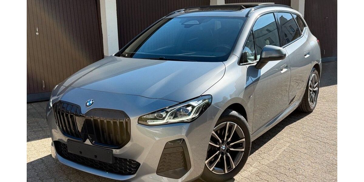 BMW 218 215.000 km 22.840 &euro; Düsseldorf 40468