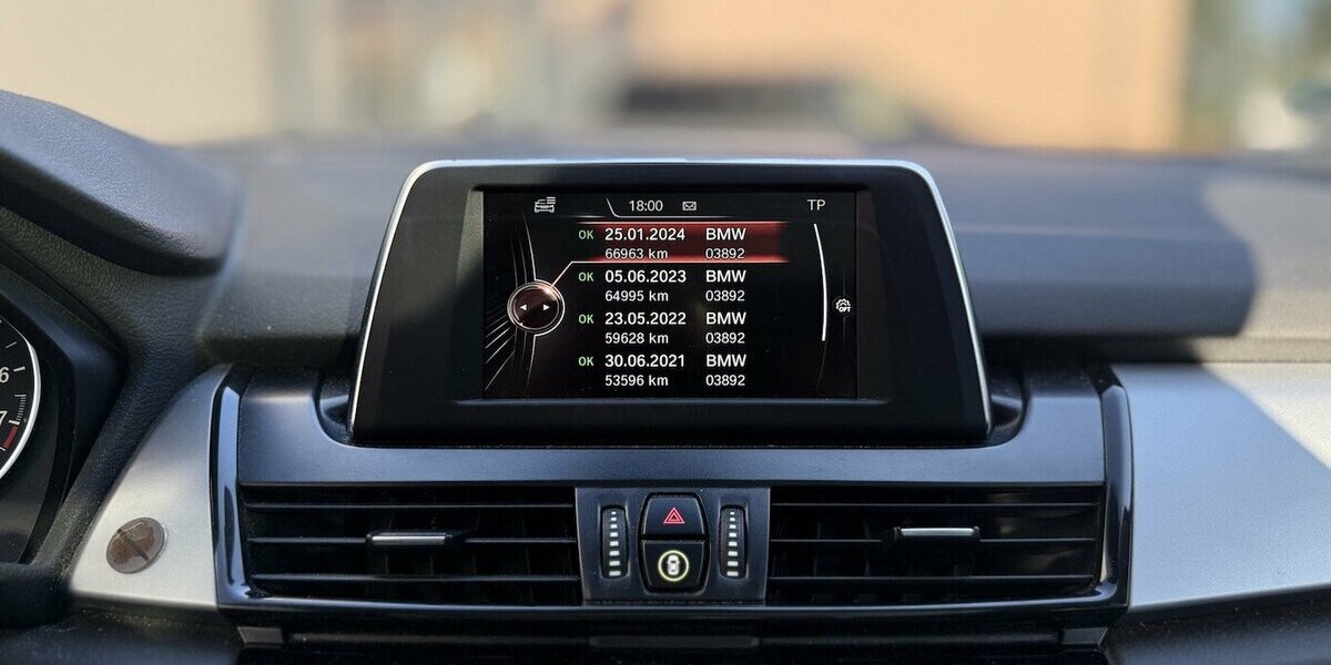 BMW 218 Active Tourer i / Advantage / PANO / Keyless 70.000 km 16.890 &euro; Mönchengladbach 41066