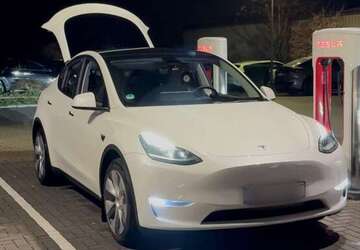 Tesla Model Y 25.650 km 36.250 &euro; Langenfield 40764