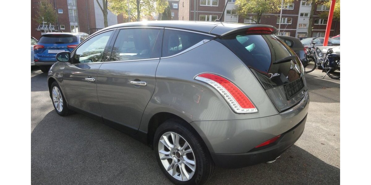 Lancia Delta Oro 1,9d 140 KW HU11/27 Klimatr+Navi+Leder 167.000 km 4.990 &euro; Neuss 41462