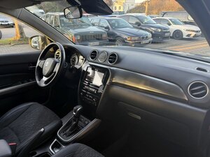 Suzuki Vitara 1.5 Comfort+ AGS +Navi+CarPlay+Sitzhzg.+ 38.225 km 20.444 &euro; Meerbusch 40667