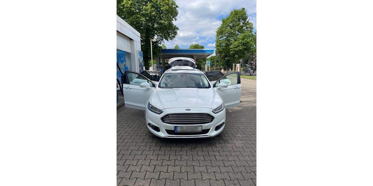 Ford Mondeo 222.000 km 9.499 &euro; Düsseldorf 40595