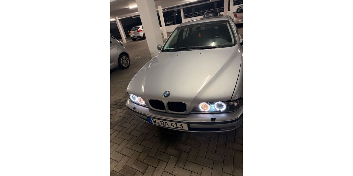 BMW 528 206.000 km 3.800 &euro; Wuppertal 42285
