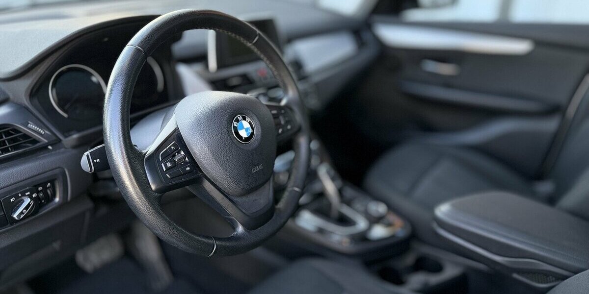 BMW 218 Active Tourer Automatik / PANO / LED / 1.Hd 65.000 km 16.780 &euro; Mönchengladbach 41066