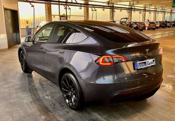 Tesla Model Y 50.000 km 29.950 &euro; Düsseldorf 40479