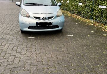 Toyota Aygo (X) 149.000 km 3.450 &euro; Düsseldorf 40239