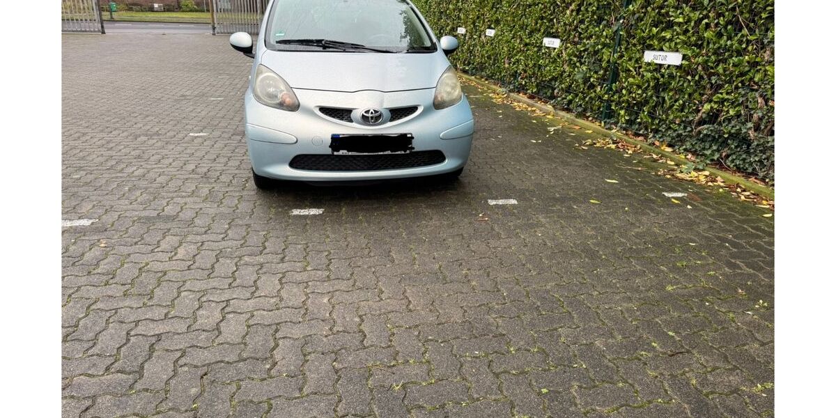 Toyota Aygo (X) 149.000 km 3.450 &euro; Düsseldorf 40239