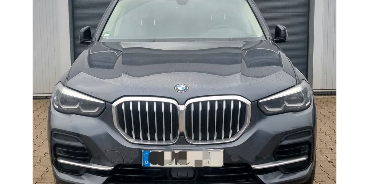 BMW X5 119.926 km 51.999 &euro; Duisburg 47138