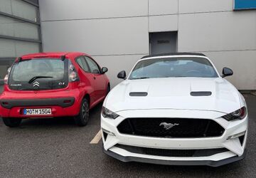 Ford Mustang 33.000 km 37.500 &euro; Krefeld 47798