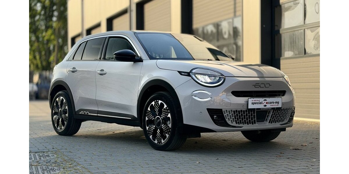 Fiat 600 Hybrid La Prima / KeylessGO / Kamera 26.000 km 18.900 &euro; Mönchengladbach 41066