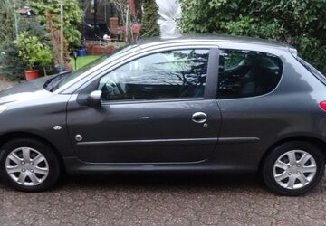 Peugeot 206 151.600 km 2.950 &euro; Duisburg 47228