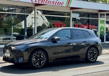 BMW iX 31.200 km 39.500 &euro; Düsseldorf (Unterrath) 40468