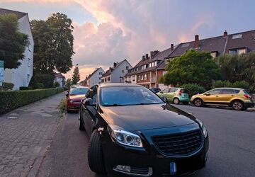 Opel Insignia 209.000 km 5.360 &euro; Düsseldorf 40468