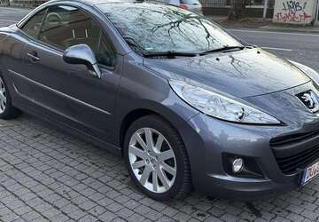 Peugeot 207 95.000 km 5.900 &euro; Duisburg 47226