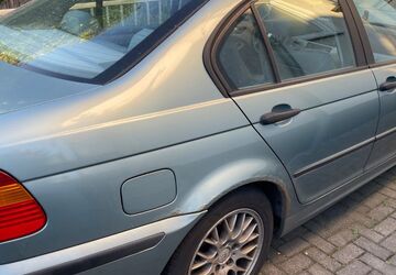 BMW 320 333.121 km 1.300 &euro; Düsseldorf 40625