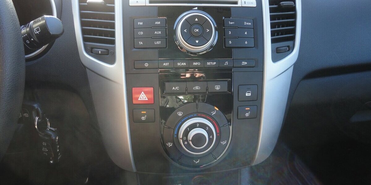 Kia Venga Vision 1,4 Klima SHZ Alu17+ Allwetter 2.Hd 96.000 km 4.950 &euro; Neuss 41462