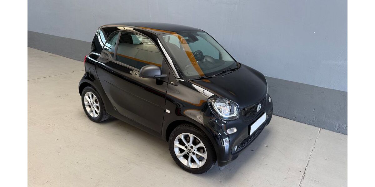 Smart ForTwo 52.759 km 7.489 &euro; Düsseldorf 40589