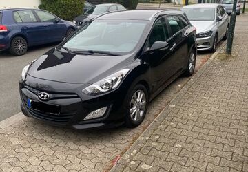 Hyundai i30 177.000 km 6.700 &euro; Düsseldorf 40472