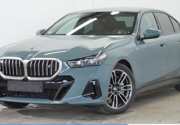 BMW i5 12.742 km 63.630 &euro; Mülheim 45472