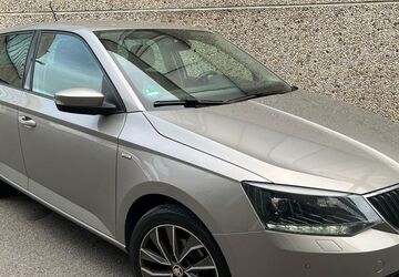 Skoda Fabia 109.000 km 8.999 &euro; Mönchengladbach 41065