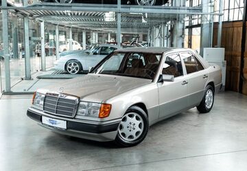 Mercedes-Benz 200 118.027 km 14.480 &euro; Düsseldorf 40591